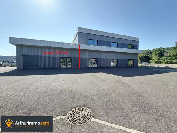 Location Local commercial 150 m2 à Bourgoin-Jallieu