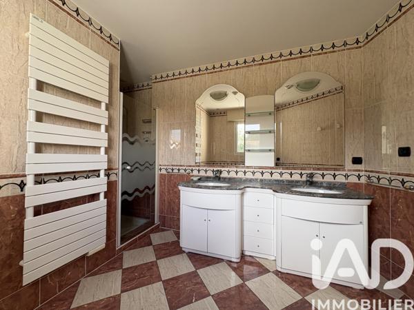 Maison à vendre 7 pièces 217 m² Saint-Hilaire-de-Riez