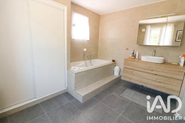 Maison à vendre 6 pièces 159 m² Garéoult