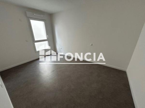 Location Appartement 3 pièces 59.4 m² - 19 QUAI CAMERE ET 38 AVENUE DE PARIS Vernon 27200