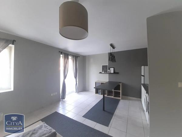Appartement à louer 1 pièce 33.32m²