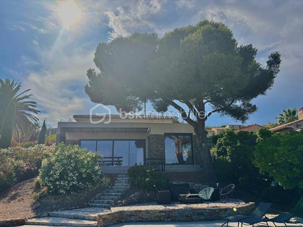 Maison contemporaine de 210,92 m²