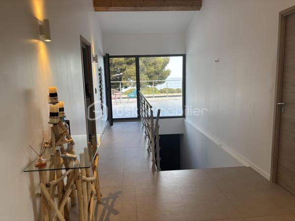 Maison contemporaine de 210,92 m²