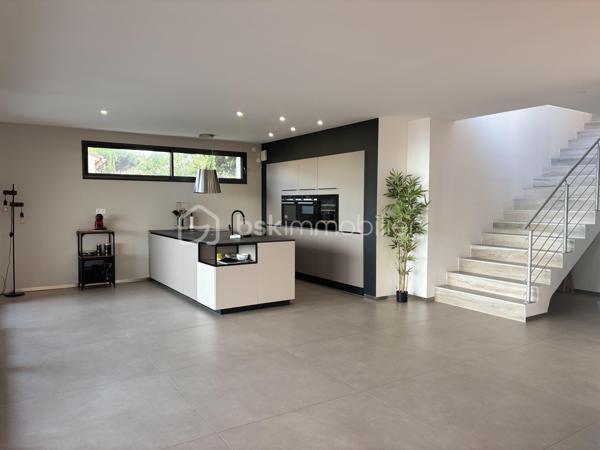 Maison contemporaine de 210,92 m²