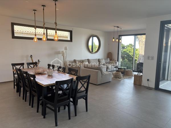 Maison contemporaine de 210,92 m²