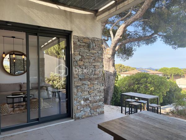 Maison contemporaine de 210,92 m²