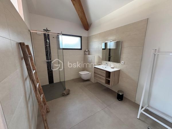 Maison contemporaine de 210,92 m²