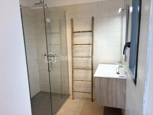 Maison contemporaine de 210,92 m²