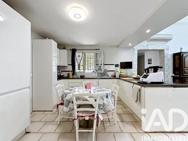 Maison à vendre 10 pièces 264 m² Tourrettes