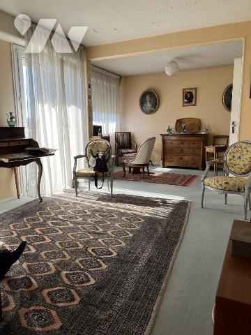 Malakoff -  Etienne Dolet -  Appartement 4pièces avec balcon, cave et parking