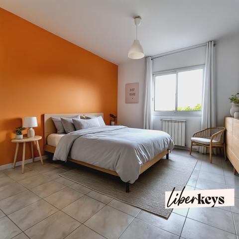 Villa familiale Type 7 avec piscine - Plain pied élevé d'un étage - Jardin de 1200 m2