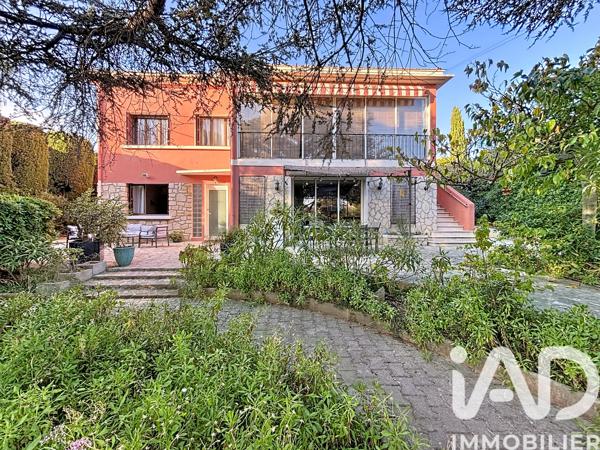 Maison à vendre 9 pièces 166 m² Bandol