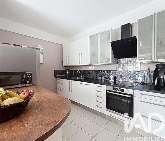 Maison à vendre 9 pièces 166 m² Bandol