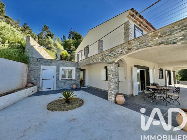 Maison à vendre 10 pièces 249,79 m² Vidauban