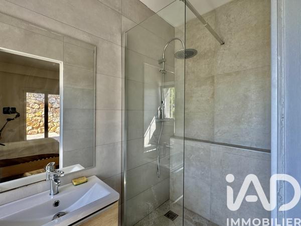 Maison à vendre 10 pièces 249,79 m² Vidauban