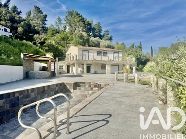 Maison à vendre 10 pièces 249,79 m² Vidauban