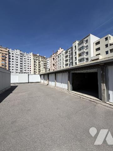 GRENOBLE : Rue des Champs Elysées