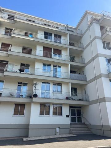 Laval centre ville Appartement 4 pièce(s) avec terrasse