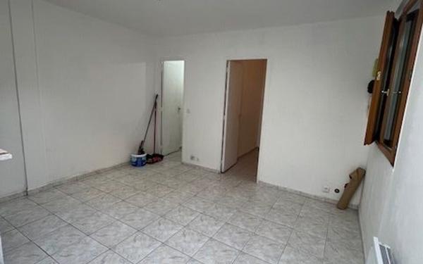 Appartement à louer    2 pièces • 23,81 m2 Les Pavillons-sous-Bois