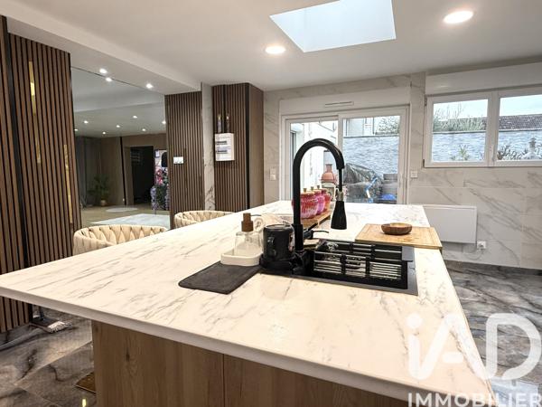 Maison à vendre 6 pièces 170 m² Jouy-le-Moutier