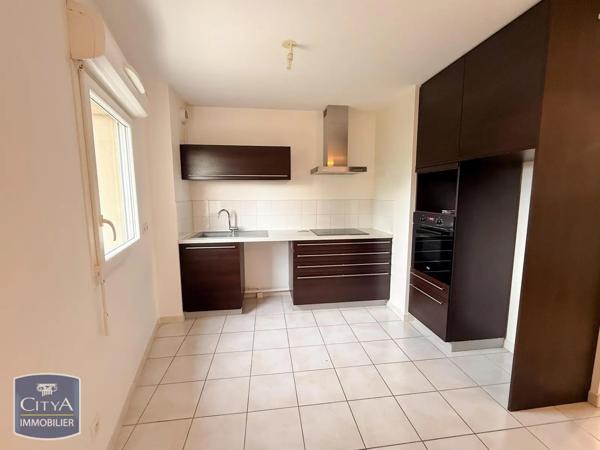 Appartement à louer 3 pièces 72.3m² Salon-de-Provence (13300)