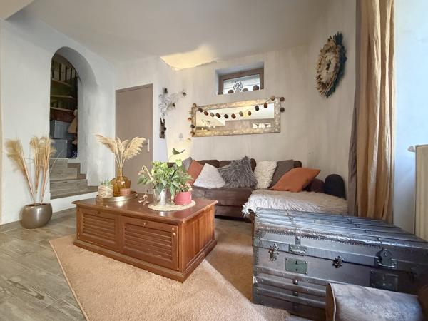 Riom (63200) Maison de ville de charme – 80 m2 – Hyper-centre de Riom (63)