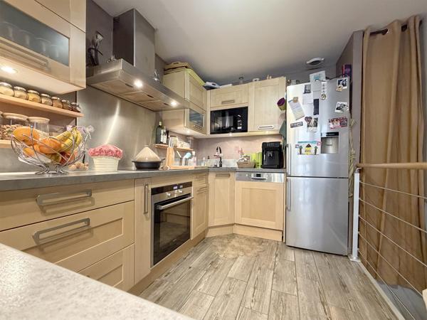 Riom (63200) Maison de ville de charme – 80 m2 – Hyper-centre de Riom (63)