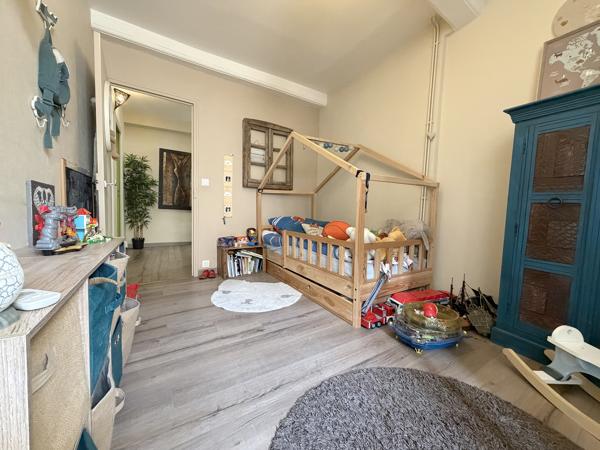 Riom (63200) Maison de ville de charme – 80 m2 – Hyper-centre de Riom (63)