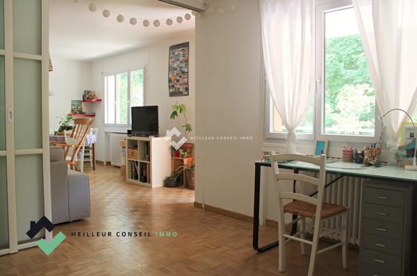 APPARTEMENT T5 de 100.16 m² AVEC GRAND BALCON et GARAGE