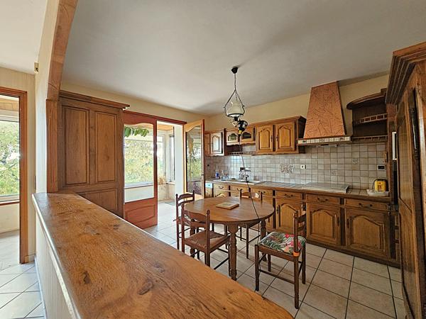 Villeneuve-sur-Lot (47300) A 3mn du centre de Villeneuve sur Lot - Maison familiale 4 chambres avec dépendances et vue dominante, sur 30