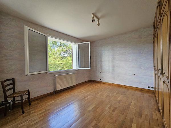 Villeneuve-sur-Lot (47300) A 3mn du centre de Villeneuve sur Lot - Maison familiale 4 chambres avec dépendances et vue dominante, sur 30