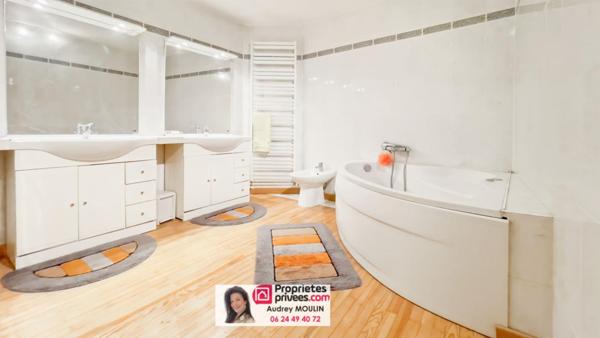 Maison lumineuse 7p,  5 chambres Spacieuses Goncelin + Dépendances + extérieurs