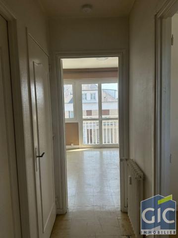 A LOUER APPARTEMENT DE 1 PP A MONDEVILLE