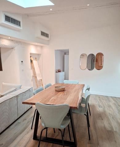 Rare à la vente ! Superbe T4 rénové ? Dernier étage ? Aix-en-Provence centre