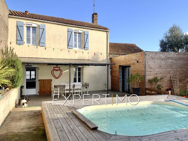 Moutiers-les-Mauxfaits (85540) Maison T7 de 143 m² - Centre Ville au calme - 4 chambres - Piscine