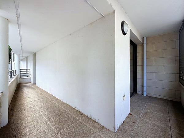 Appartement
         3 pièces
        - 80 m² 249 000 € *
