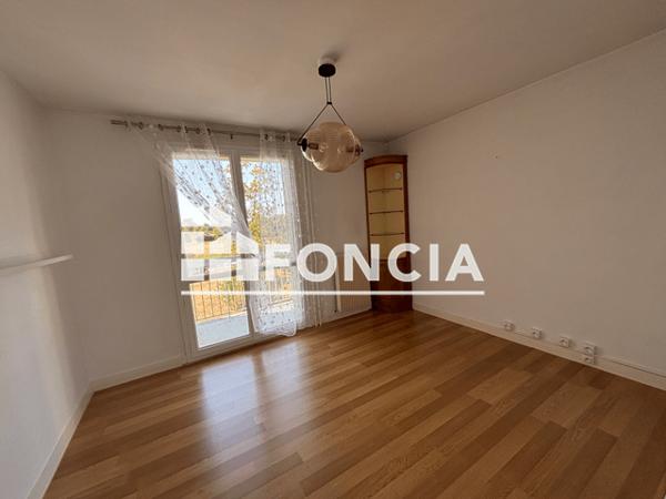 Location Appartement 3 pièces 83.99 m² - Chartres 28000