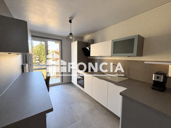Location Appartement 3 pièces 83.99 m² - Chartres 28000