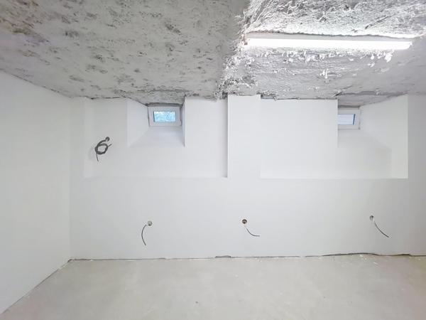 CAVE IDEALE STOCKAGE BUREAU OU STUDIO MUSIQUE