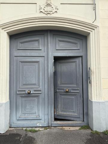 CAVE IDEALE STOCKAGE BUREAU OU STUDIO MUSIQUE