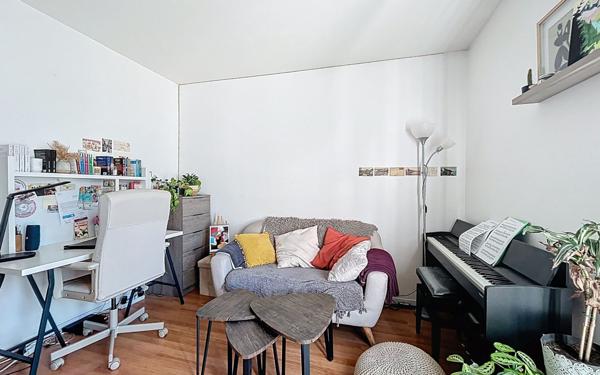 Appartement à vendre    1 pièce • 26,02 m2 Suresnes