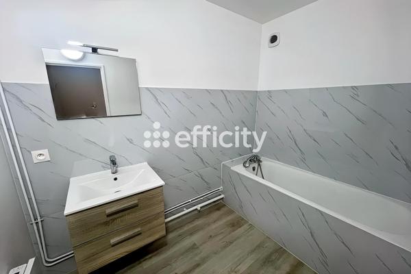Appartement
         4 pièces
        - 84 m² 834 000 € *