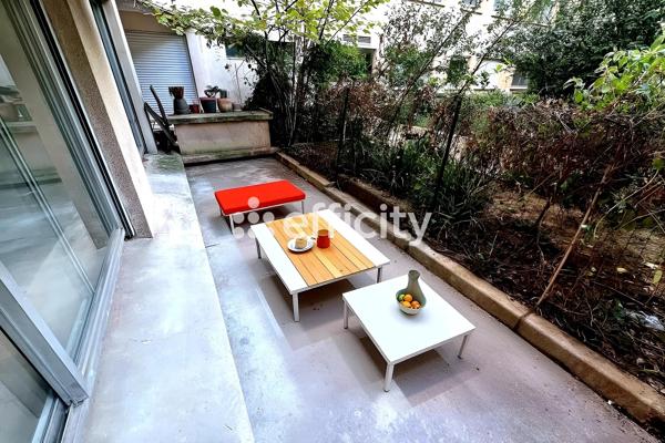 Appartement
         4 pièces
        - 84 m² 834 000 € *