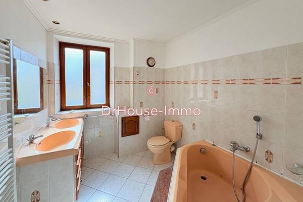 Immeuble à vendre 6 pièces de 210 m²