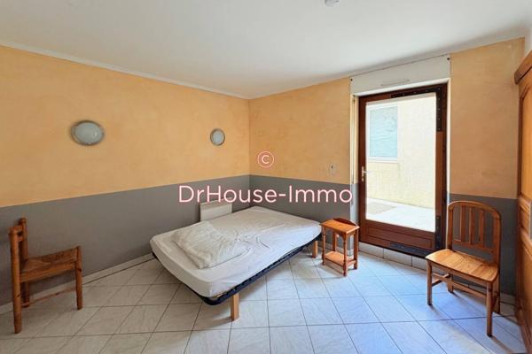 Immeuble à vendre 6 pièces de 210 m²