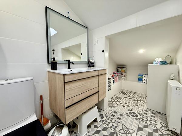 Maison Eragny 4 pièce(s) 78 m2 299 000 € **  - Référence  8002