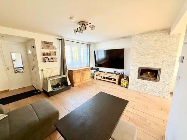 Maison Eragny 4 pièce(s) 78 m2 299 000 € **  - Référence  8002