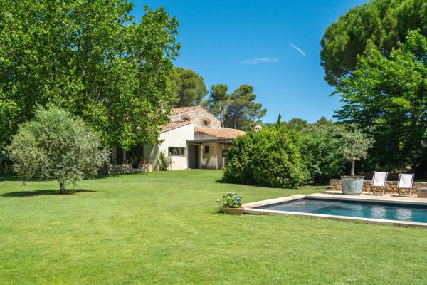 PROPRIÉTÉ À AIX-EN-PROVENCE NORD : HAVRE DE PAIX ET DE LUXE