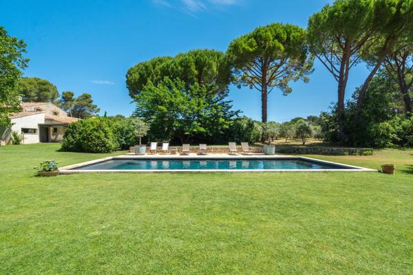 PROPRIÉTÉ À AIX-EN-PROVENCE NORD : HAVRE DE PAIX ET DE LUXE