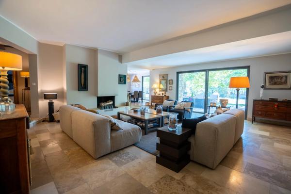 PROPRIÉTÉ À AIX-EN-PROVENCE NORD : HAVRE DE PAIX ET DE LUXE